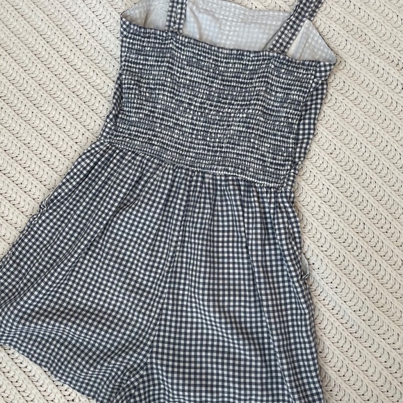 Adorable Abercrombie Linen Romper - Picture 3 of 3